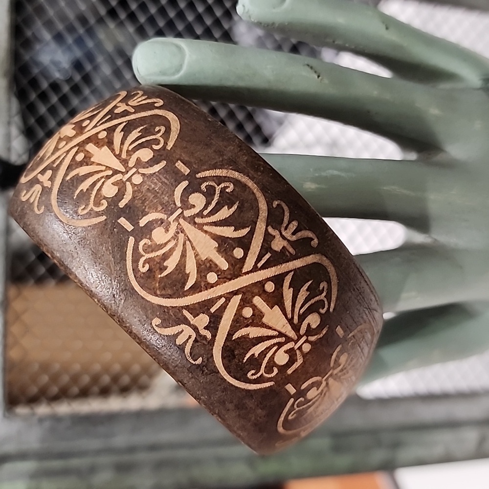Vintage wooden bangle boots style